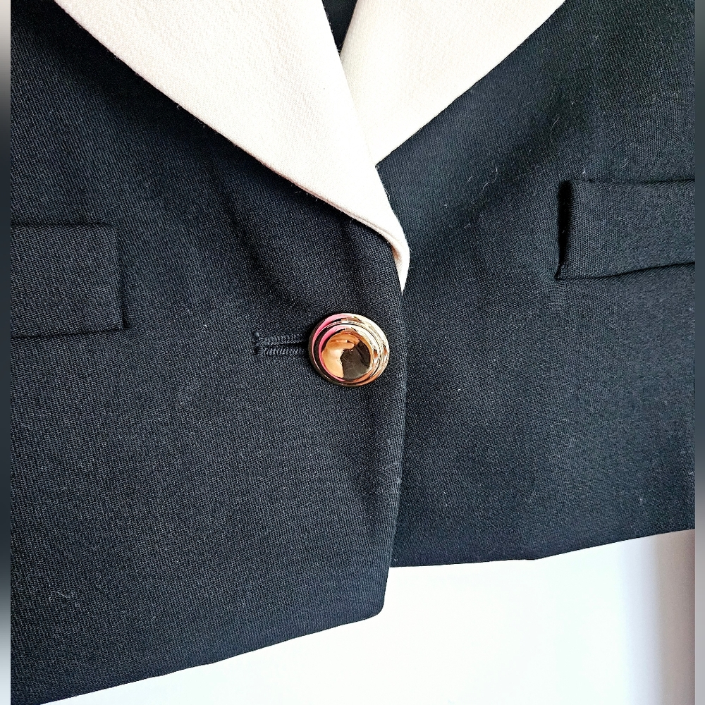 Wool Black and White Cropped Blazer - Picture 6 of 7